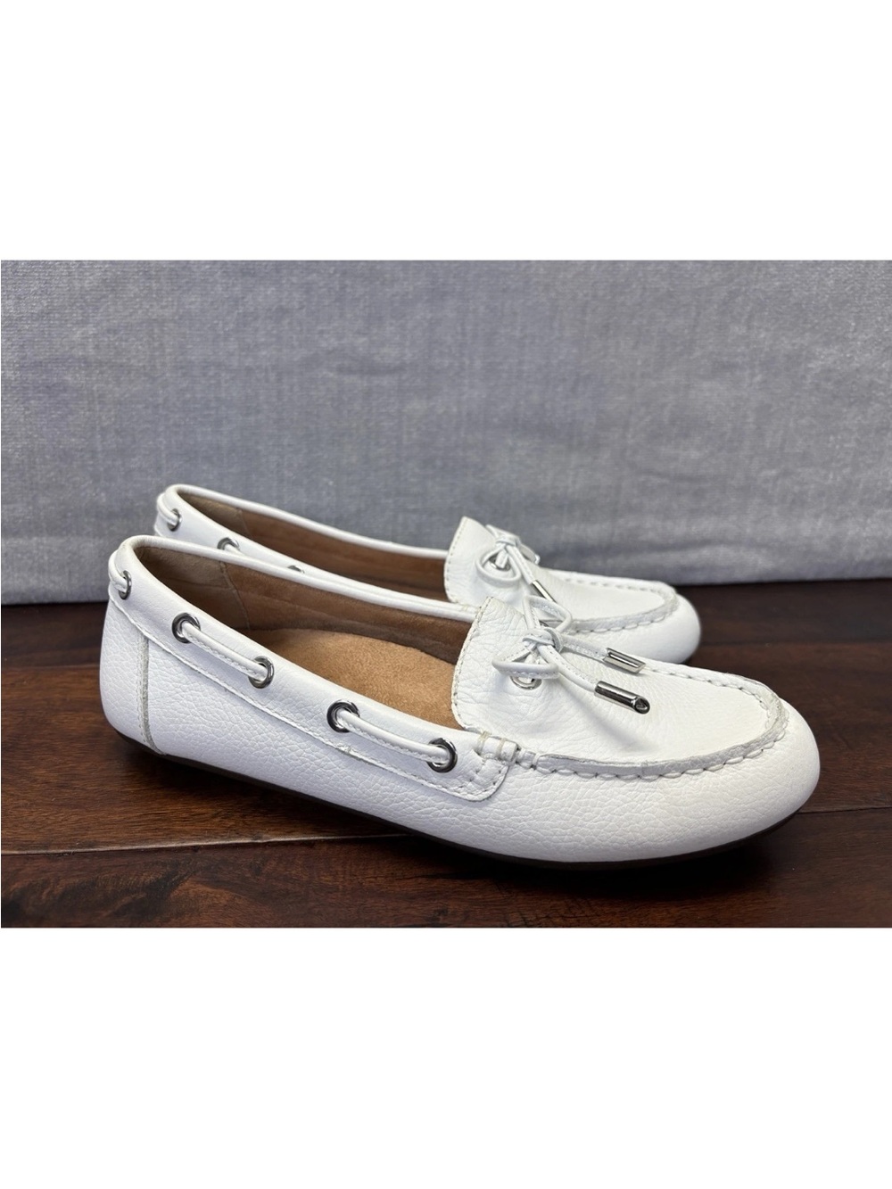 Vionic Women's Honor Virginia Loafer Slip On Boat Shoes 7.5 White Comfortable